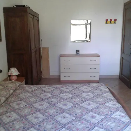 Villetta Corbezzolo * مونتفردي ماريتيمو